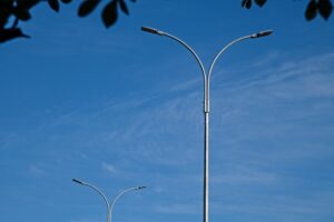 kronshtejny-dlya-opor-osveshcheniya-skittor 